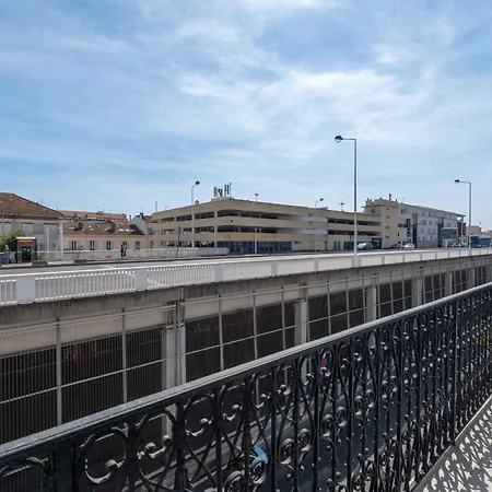 3-br Floor South-facing Balcony Apartment Cannes